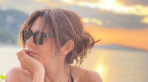 Μαρία Λεκάκη: Το υπέροχο εξοχικό της στην Κερνίτσα, μέσα στη φύση - Κυριαρχούν ξύλο και πέτρα [εικόνες]