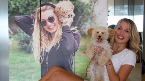 Κωνσταντίνα Σπυροπούλου: Μέσα στο μοντέρνο σπίτι της στη Βούλα - Γυμναστήριο στο σαλόνι, θέα στη θάλασσα [εικόνες]