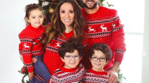 Καλομοίρα: Γενέθλια στο σπίτι για τους δίδυμους γιους της - Ποζάρουν όλο χαμόγελα με τη μικρή αδελφή τους