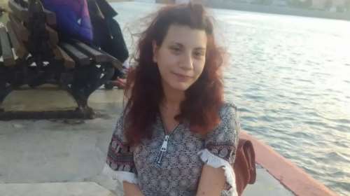 Θάνατος Φαίης Μπακογιώργου: &quot;Ο πατέρας μου ξέρει ποιος την σκότωσε&quot;, υποστηρίζει η αδελφή της