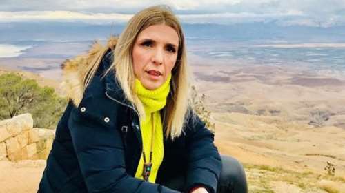 Συγκλονίζει η Ρένα Κουβελιώτη για το πρόβλημα υγείας της: Είναι στιγμές που δεν θυμάμαι αν είμαι άνδρας ή γυναίκα