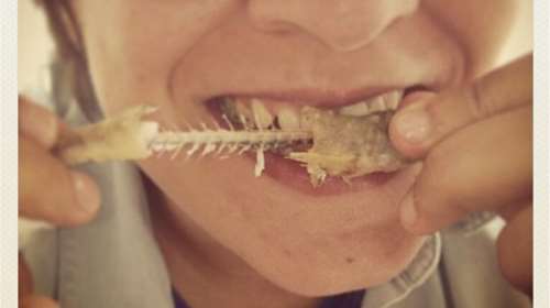 MasterChef: Η vegan Ντέμη τρώει ψάρι - Η φωτογραφία που έγινε viral