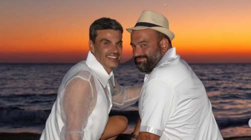 Ο ρομαντικός γάμος του Παντελή Τουτουντζή με τον Νάσο: Οι επίσημες φωτογραφίες με τα πανέμορφα παιδιά τους και το μαγικό σκηνικό