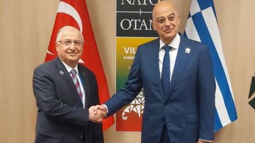 Σύνοδος ΝΑΤΟ: Σε καλό κλίμα η συνάντηση Νίκου Δένδια με τον Τούρκο υπουργό Άμυνας για τα ΜΟΕ