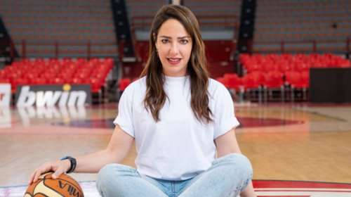 Δόμνα Μιχαηλίδου: &quot;Είμαι Ολυμπιακός μέχρι το κόκκαλο&quot; - Ποιο παιχνίδι της ομάδας της θυμάται πιο έντονα