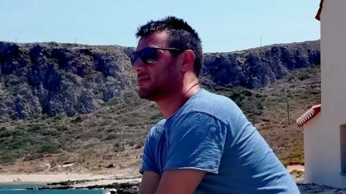 Κύθηρα: Θρίλερ με τον θάνατο του 30χρονου κοινοτάρχη - &quot;Σε σκότωσαν Μάκη μου και θα πληρώσουν&quot;, γράφει ο αδερφός του [βίντεο]