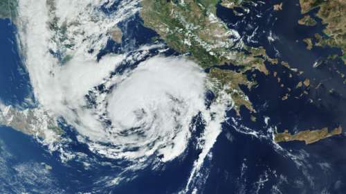 Ιανός: Η εντυπωσιακή φωτογραφία του κυκλώνα από τον δορυφόρο Κοπέρνικο - Κακοκαιρία και το Σάββατο
