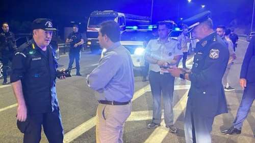 Στη Μάνδρα ο Νότης Μηταράκης: &quot;Δίπλα στους άνδρες και στις γυναίκες της ΕΛΑΣ που επιχειρούν με αυταπάρνηση και αυτοθυσία&quot;