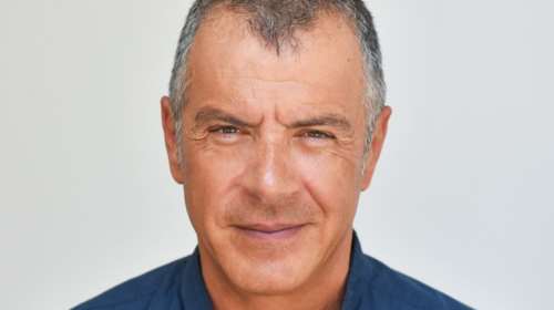 Ο Σταύρος Θεοδωράκης για τη δίκη της Χρυσής Αυγής: &quot;Μάγδα μου εσύ σήκωσες στους ώμους σου τον ουρανό&quot;