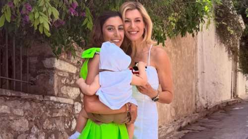 Ζέτα Δούκα: Έγινε νονά για τέταρτη φορά - Ελαμπε από χαρά στο μυστήριο - [Eικόνες - Βίντεο]