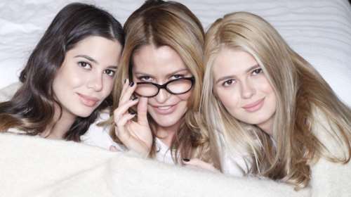 Αμαλία Κωστοπούλου: Μικρό και στιλάτο κοριτσάκι στην αγκαλιά της μαμάς της - Η υπέροχη φωτογραφία