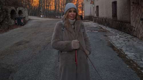 Χτύπησαν με πατερίτσα την εγγονή του Μουσολίνι στο Στρασβούργο - &quot;Είμαι συντετριμμένη, υπάρχει πάρα πολλή βία&quot;