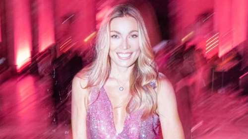 Μαριέττα Χρουσαλά: Εκθαμβωτική σε κοσμικό πάρτι στο Παρίσι με λαμπερό swarovski dress