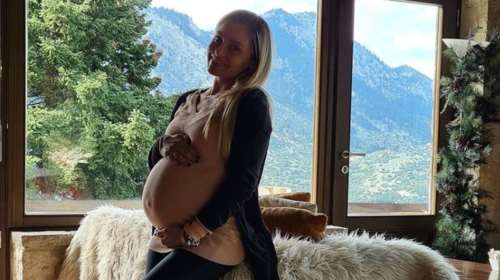 Η Βασιλική Μιλλούση δείχνει το σώμα της ένα μήνα μετά την γέννα