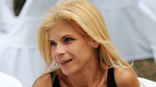 Πυρκαγιές Ηλεία: Δημοσιογράφος αποκαλύπτει πώς πήρε και αυτή τα 3.000 ευρώ ενώ &quot;πάτησε το πόδι της εκεί για πρώτη φορά&quot;