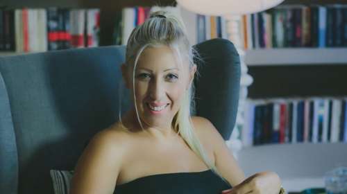 Συνέδριο Γονιμότητας: &quot;Ζητώ συγγνώμη για την αστοχία&quot;, λέει η δημοσιογράφος Κία Παπαδοπούλου που έγραψε το σποτ