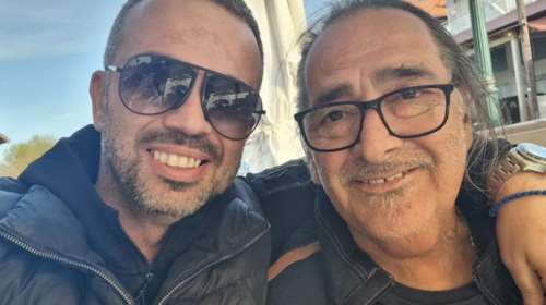 Αγνώριστος ο Βασίλης Καρράς: Αδυνατισμένος μετά την περιπέτεια με την υγεία του