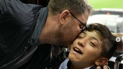 Στο γήπεδο της Τούμπας ο Ανδρουλάκης για τον αγώνα ΠΑΟΚ - Μπριζ, οι φωτογραφίες με τον μικρό Γιάννη και τον Ζαγοράκη