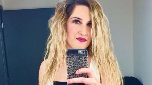 Επίθεση με βιτριόλι: Τα αισχρά μηνύματα στο προφίλ της Ιωάννας και η αντίδρασή της