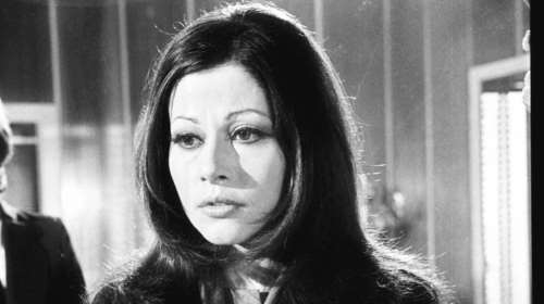 Συνέβη 60 χρόνια πρν: Όταν η Ελένη Ανουσάκη σκανδάλισε με το τολμηρό της φόρεμα - Η παραλίγο σύλληψη για "προσβολή δημοσίας αιδούς"