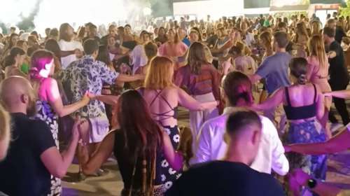 &quot;Επέστρεφε&quot;: Ένα νέο Φεστιβάλ Παραδοσιακής Μουσικής και Γεύσεων της Ελλάδας