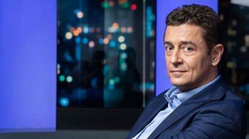 Εκνευρισμένος ο Αντώνης Σρόιτερ για το &quot;μαχαίρι&quot; στην εκπομπή - Η απάντησή του