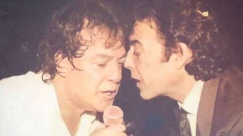 Συγκλονισμένος ο Γιάννης Πάριος με τον θάνατο του Τόλη Βοσκόπουλου: Κάτι τέτοιες ώρες νιώθω μοναξιά...