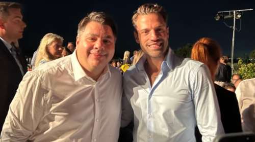 Ο Τζορτζ Τσούνης συνάντησε τον Αργυρό στη Θεσσαλονίκη - Η ανάρτηση του Αμερικανού πρέσβη για τον τραγουδιστή