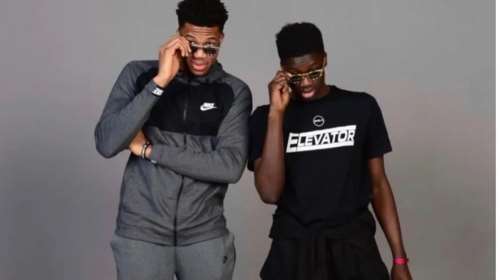 Αντετοκούνμπο: Ο Γιάννης ευχήθηκε στον Άλεξ που έκλεισε τα 20 με μια σειρά από τρυφερές παιδικές φωτογραφίες