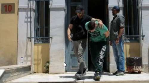 Προφυλακίστηκε ο 50χρονος &quot;πορτιέρης&quot; με τη ροζ κοκαϊνη που είχε πυροβολήσει τον Πάνο Καλλίτση