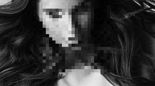 Χειροπέδες σε πρώην playmate - Γιατί συνελήφθη από αστυνομικούς η πανέμορφη κοπέλα