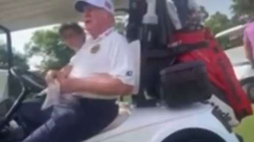 Viral το βίντεο με τον Τραμπ να βρίζει Μπάιντεν και Καμάλα Χάρις ενώ παίζει γκολφ: &quot;Γέρικος, διαλυμένος σωρός από σκ@τ@&quot;