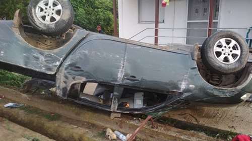 Τρομακτικό τροχαίο στη Ροδόπη με ένα νεκρό και 16 τραυματίες - Χτύπησε σε περίφραξη και ανατράπηκε