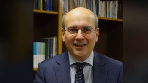 Χατζηδάκης στο TikTok: Επεκτείνονται τα POS σχεδόν παντού - Μόνο τα παγκάρια των εκκλησιών θα μείνουν απέξω