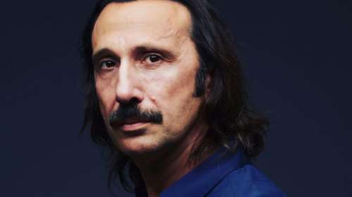 Ο Ρένος Χαραλαμπίδης προτείνει να αφήσουν όλοι οι Έλληνες μουστάκι για τα 200 χρόνια από το 1821