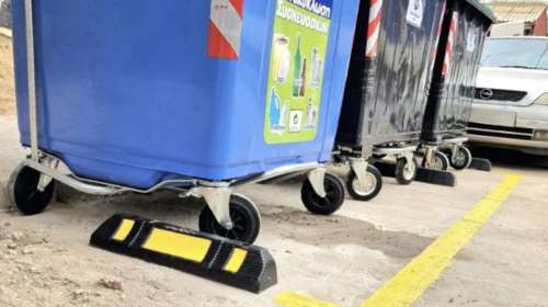 Δήμος Αθηναίων: Τι είναι οι κίτρινοι &quot;σηματοδότες&quot; που τοποθετούνται γύρω από τους κάδους απορριμμάτων