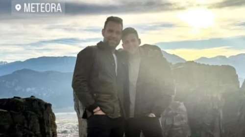 Ο Στέφανος Κασσελάκης με Τάιλερ και Φάρλι σε πεντάστερο ξενοδοχείο στην Αρκαδία