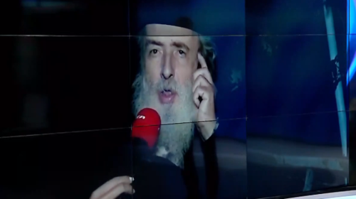 Σοκ στα Καλύβια: &quot;Υπάρχει άδεια από το 1970&quot; υποστηρίζει ο ιερέας με το νεκροταφείο παιδιών, στην αυλή του σπιτιού του