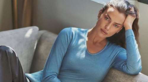 H Ιρίνα Σάικ φορά τα ιδανικά πλεκτά για την εποχή