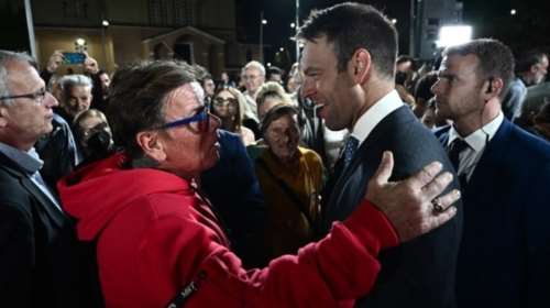 Σε μεζεδοπωλείο Κασσελάκης και Παπανώτας μετά τη... συμφιλίωση: Για φαγητό στη Λούτσα [βίντεο]