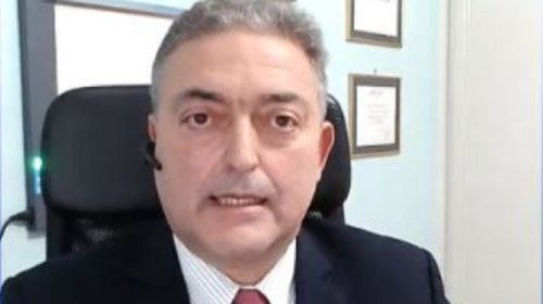 Βασιλακόπουλος: Το Πάσχα θα αυξηθούν τα κρούσματα - Οι συναντήσεις να γίνουν σε μπαλκόνια και ανοιχτούς χώρους