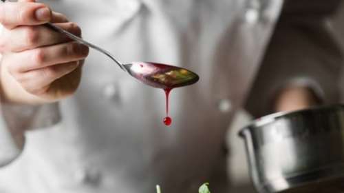 Μαχαίρωσε 35χρονο σεφ επειδή έκανε θόρυβο στη διάρκεια ερωτικής συνεύρεσης -  &quot;Έβγαζε αφρούς απ&#39; το στόμα...&quot;