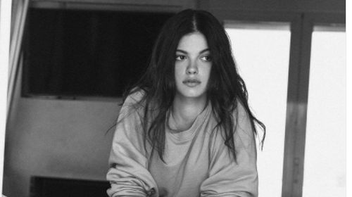 Η Τζένη Καζάκου για τη σύγκριση με τη Τζένη Καρέζη: Είναι σαν να έχω μια ταμπέλα στο πρόσωπο...