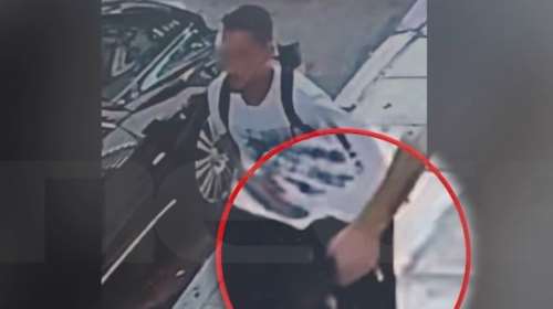 Πυροβολισμοί στην πλατεία Βάθη: Αυτός είναι ο δράστης - Τρέχει με το όπλο στο χέρι [Βίντεο]