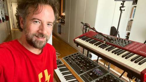 Οταν ο Κωστής Μαραβέγιας συναντήθηκε με τον Ενιο Μορικόνε - Φοιτητής, πριν από 25 χρόνια [εικόνες]