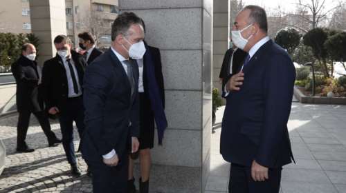 Νέες απειλές Τσαβούσογλου εναντίον της Ελλάδας παρουσία και πάλι του Χάικο Μάας