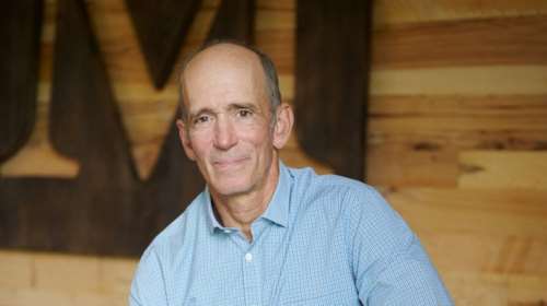 Δρ Τζόσεφ Μέρκολα: Αυτός είναι ο γιατρός που ξεκίνησε τα "fake news" για τα εμβόλια κορονοϊού