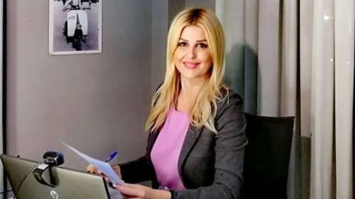 Η Ελενα Ράπτη μάς συστήνει την πανέμορφη αδελφή της - Πόσο μοιάζουν [εικόνα]