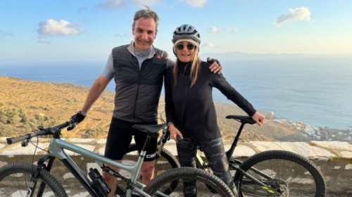 Η ανάρτηση του Μητσοτάκη για το Πάσχα: Η συμβουλή για το ποδήλατο και τη χώνεψη