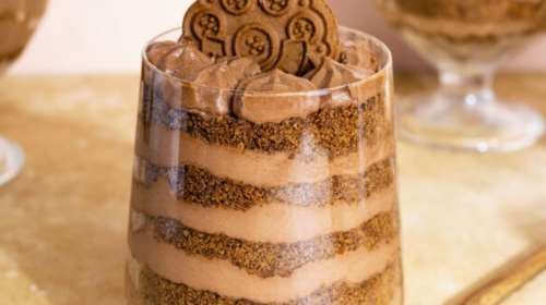 Τέλειο σοκολατένιο γλυκό της στιγμής μόνο με 3 υλικά - Πανεύκολο και χωρίς ψήσιμο